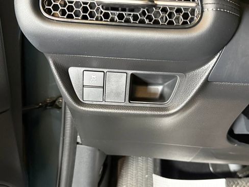 Used 2025 Honda HR-V EX-L image 18