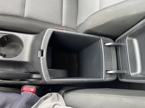 Used 2025 Kia Soul LX w/ LX Technology Package FWD image 13