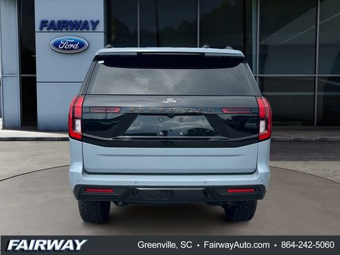 Used 2025 Ford Expedition Tremor AWD/4WD image 6