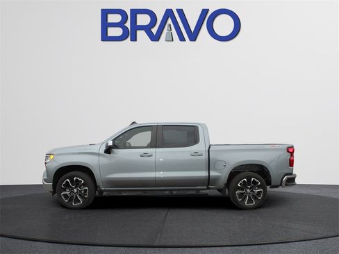 Used 2024 Chevrolet Silverado 1500 LT image 8