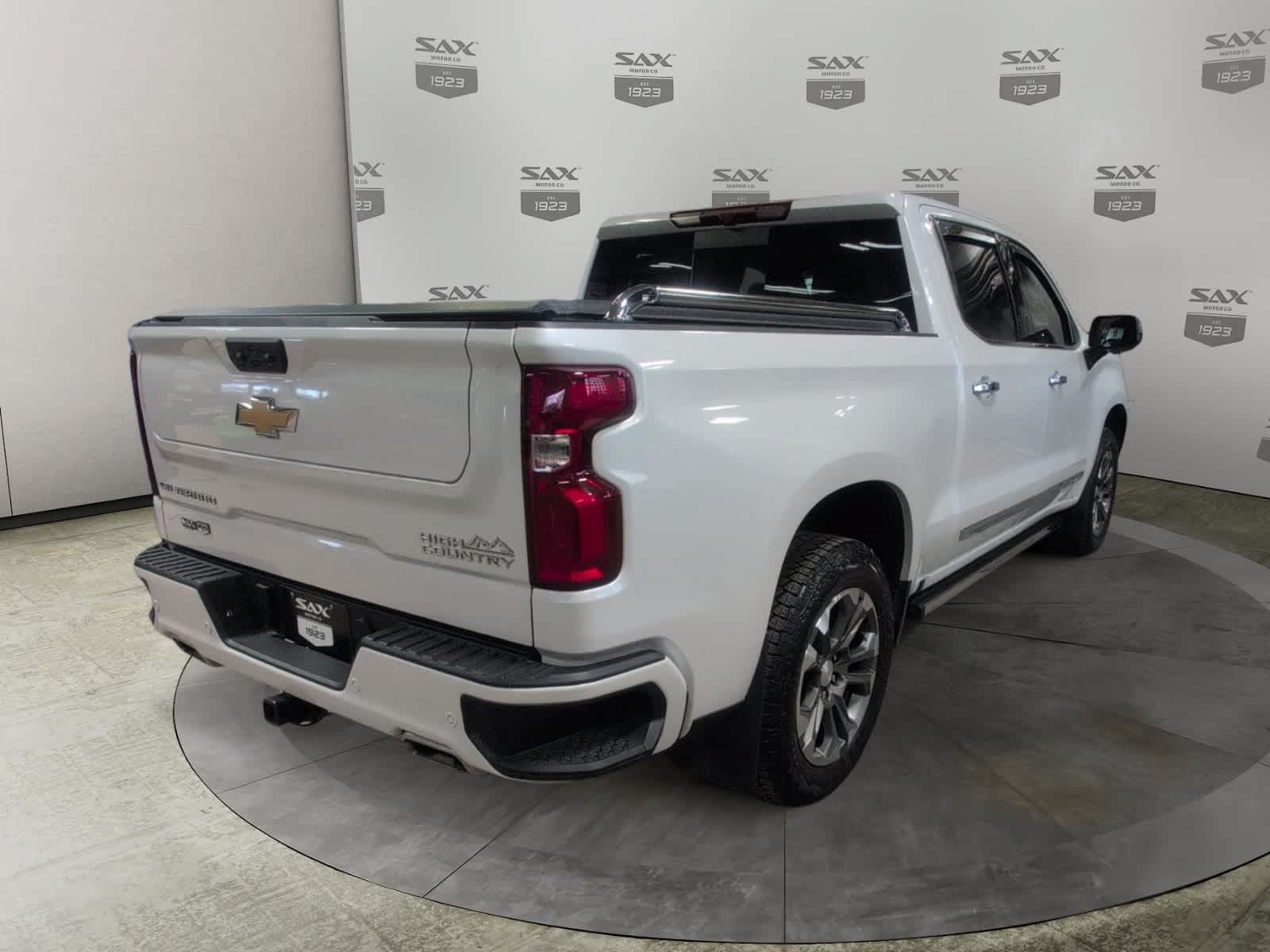 Used 2023 Chevrolet Silverado 1500 High Country AWD/4WD image 5