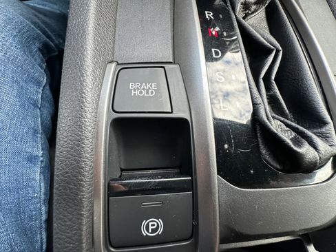 Used 2020 Honda Civic LX image 29