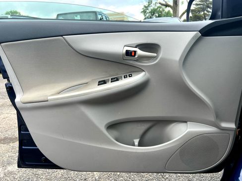 Used 2013 Toyota Corolla LE Special Edition image 13