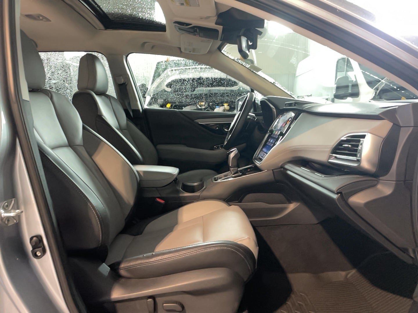 Used 2025 Subaru Outback Limited XT AWD/4WD image 25