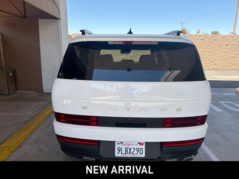 Used 2024 Hyundai Santa Fe SEL FWD image 5