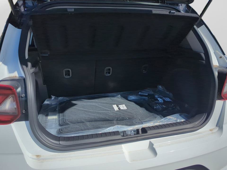 Certified 2026 Hyundai Venue SEL FWD image 20