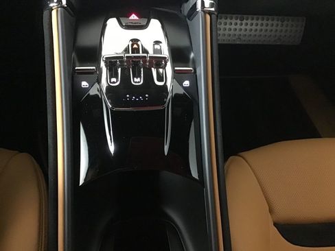 Certified 2022 Ferrari Roma RWD image 34