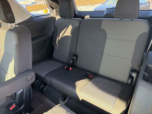 Used 2018 Chevrolet Traverse LT image 20