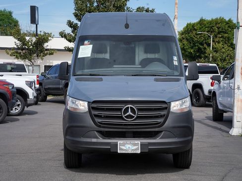 Used 2019 Mercedes-Benz Sprinter 144 image 3