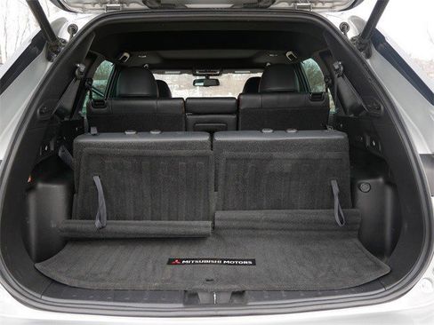 Used 2022 Mitsubishi Outlander SEL image 16