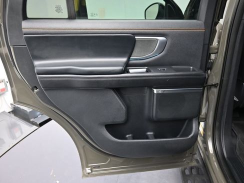 Used 2025 Ford Expedition Tremor AWD/4WD image 25
