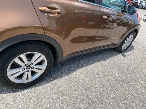Used 2017 Kia Sportage LX w/ LX Popular Package FWD image 6