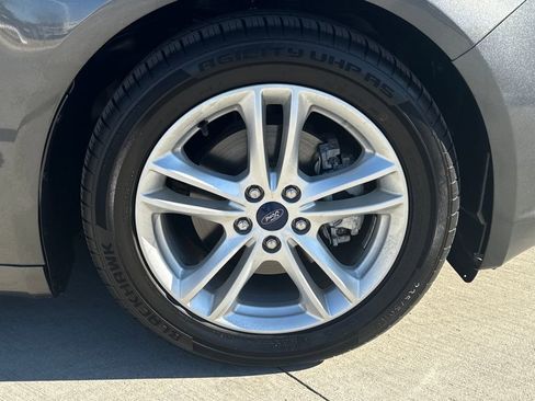 Used 2018 Ford Fusion SE image 17