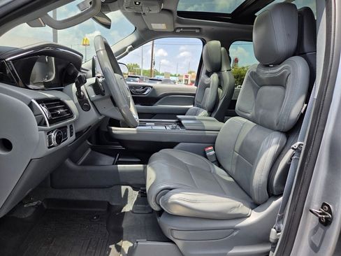 Used 2020 Lincoln Navigator Reserve w/ Luxury Package AWD/4WD image 10