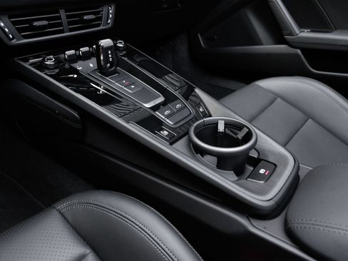 Certified 2026 Porsche 911 Targa 4 GTS AWD/4WD image 27
