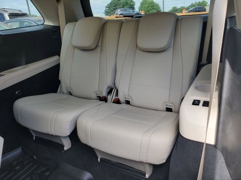 Used 2022 Mercedes-Benz GLS 450 4MATIC image 5