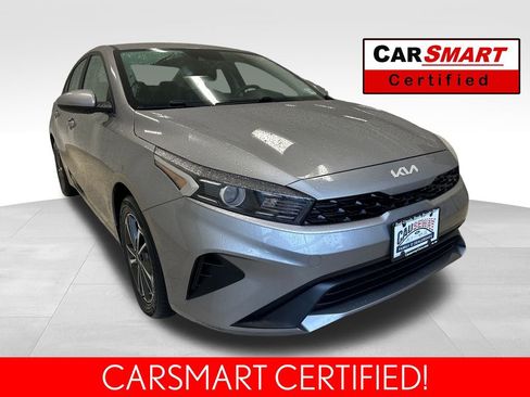 Used 2023 Kia Forte LXS image 1