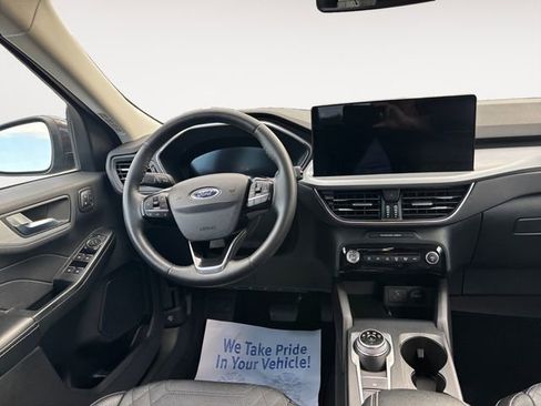 Certified 2023 Ford Escape Platinum w/ Premium Technology Package AWD/4WD image 12