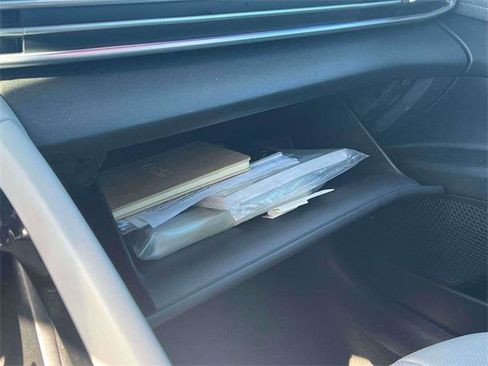 Used 2023 Hyundai Elantra Limited image 25