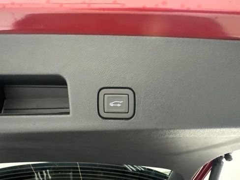New 2026 Chevrolet Traverse LT w/ Driver Confidence Package FWD image 31