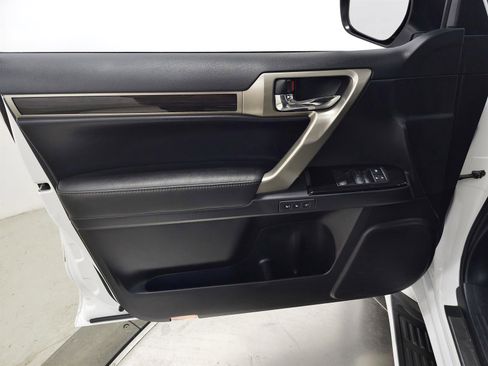 Used 2014 Lexus GX 460 image 11