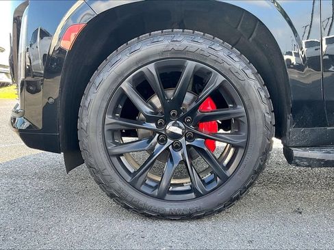 Used 2021 Cadillac Escalade ESV Sport AWD/4WD image 2