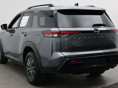 Used 2026 Nissan Pathfinder SV AWD/4WD image 4
