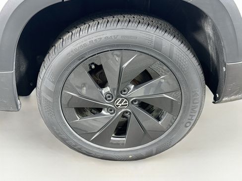 Used 2026 Volkswagen Taos S FWD image 11