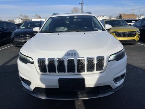 Used 2019 Jeep Cherokee Limited image 2