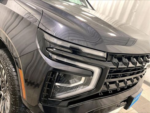 Used 2025 Chevrolet Tahoe Z71 image 32