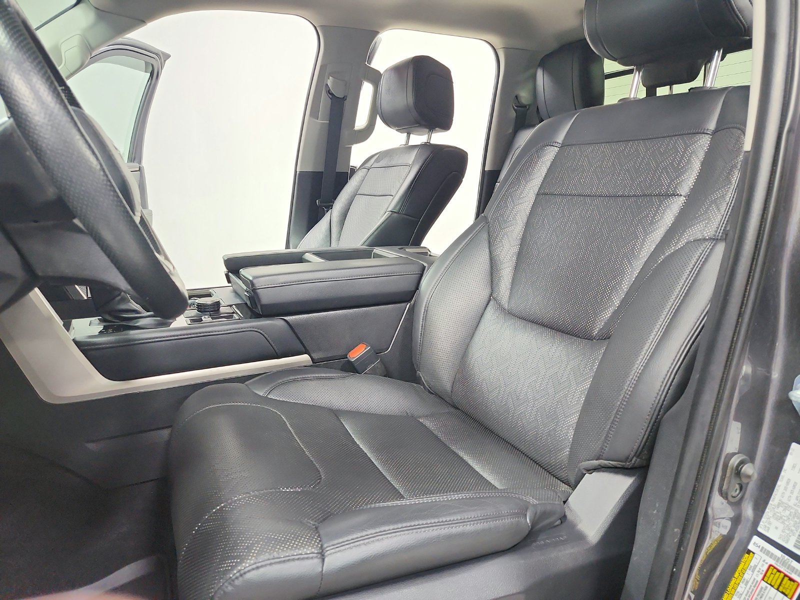 Used 2022 Toyota Tundra Limited w/ TRD Off-Road Package AWD/4WD image 18