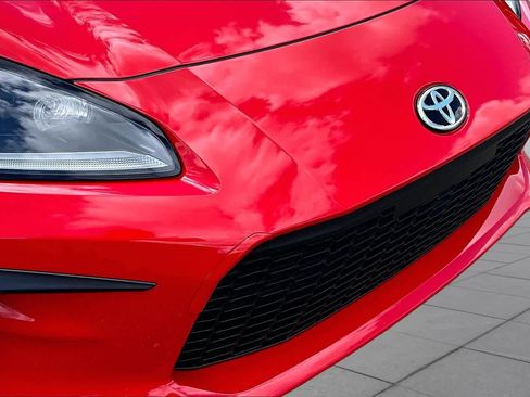 Used 2023 Toyota GR86 Premium w/ ALL Weather Mat Package (TMS) RWD image 29