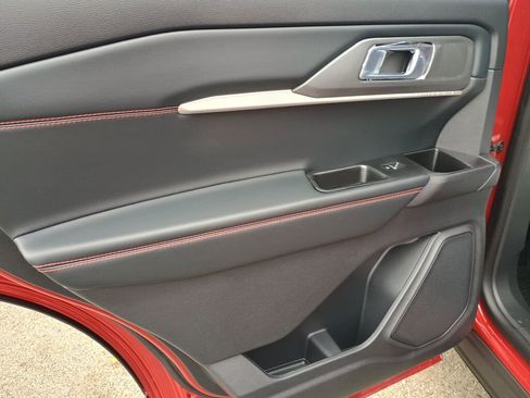 New 2026 Ford Explorer ST-Line w/ ST-Line Street Pack image 17