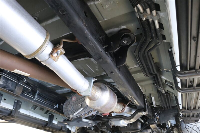 Used 2005 Ford Excursion XLT AWD/4WD image 38