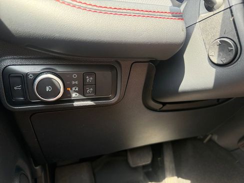 Used 2025 Ford Explorer ST-Line w/ Premium Package image 21