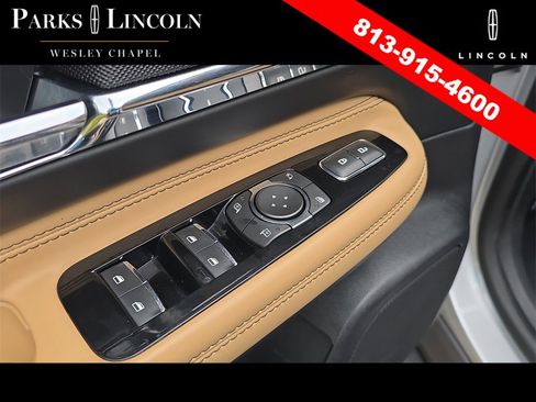 Used 2020 Lincoln Corsair Reserve image 19