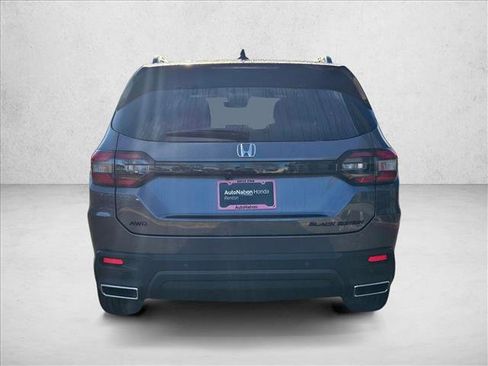 New 2025 Honda Pilot Black Edition image 4