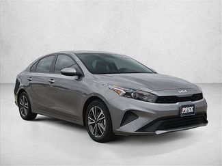 Used 2023 Kia Forte LXS FWD video 3