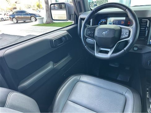 Used 2022 Ford Bronco Everglades image 13