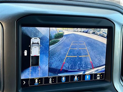 Used 2022 Chevrolet Silverado 2500 LTZ w/ LTZ Premium Package image 14