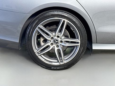 Used 2018 Mercedes-Benz E 300 w/ Premium 3 Package (Q03) image 33