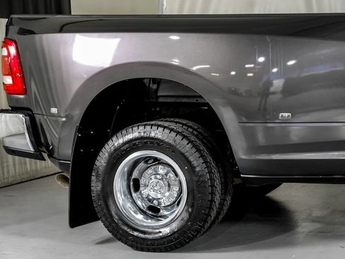 Used 2024 RAM 3500 Big Horn w/ Heated Seats & Wheel Group AWD/4WD image 6