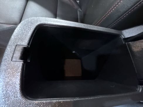 Used 2025 Chevrolet Trax RS w/ Sunroof Package image 30