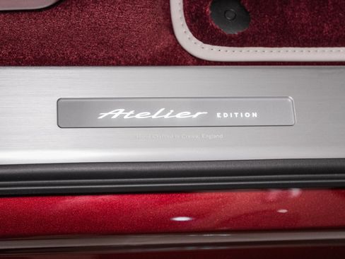 Used 2025 Bentley Bentayga image 58