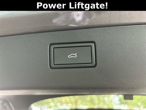 New 2026 Volkswagen Tiguan SE R-Line image 47