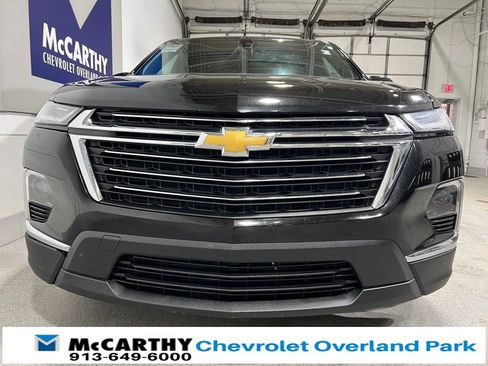 Used 2023 Chevrolet Traverse LT image 10