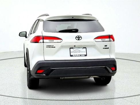 Used 2023 Toyota Corolla Cross AWD Hybrid image 6