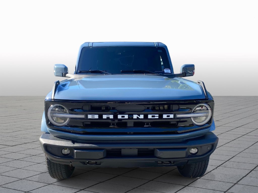 Used 2025 Ford Bronco Outer Banks AWD/4WD image 2