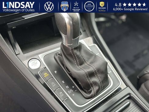 Used 2019 Volkswagen Golf R 4-Door image 18