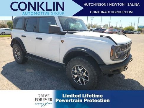 Used 2024 Ford Bronco Badlands image 1